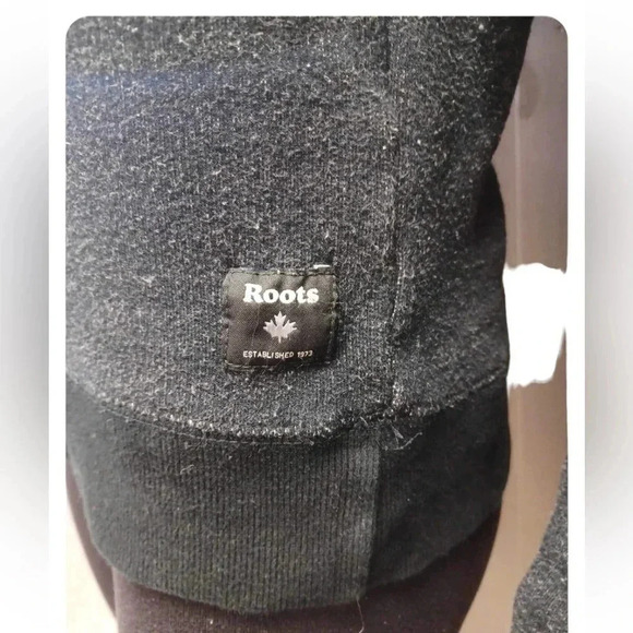 Roots Holiday Beaver Crew Neck Sweater Size XXS - Picture 3 of 8